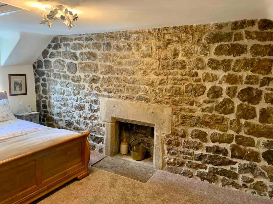 טיידסוול Gorgeous Cozy Cottage With A Heritage Feel, Walks, Pubs & Wood Burner מראה חיצוני תמונה