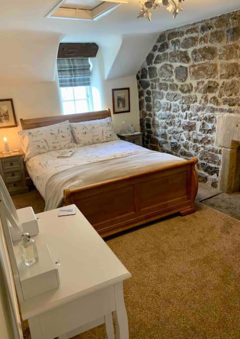 טיידסוול Gorgeous Cozy Cottage With A Heritage Feel, Walks, Pubs & Wood Burner מראה חיצוני תמונה
