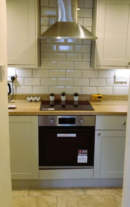 טיידסוול Gorgeous Cozy Cottage With A Heritage Feel, Walks, Pubs & Wood Burner מראה חיצוני תמונה
