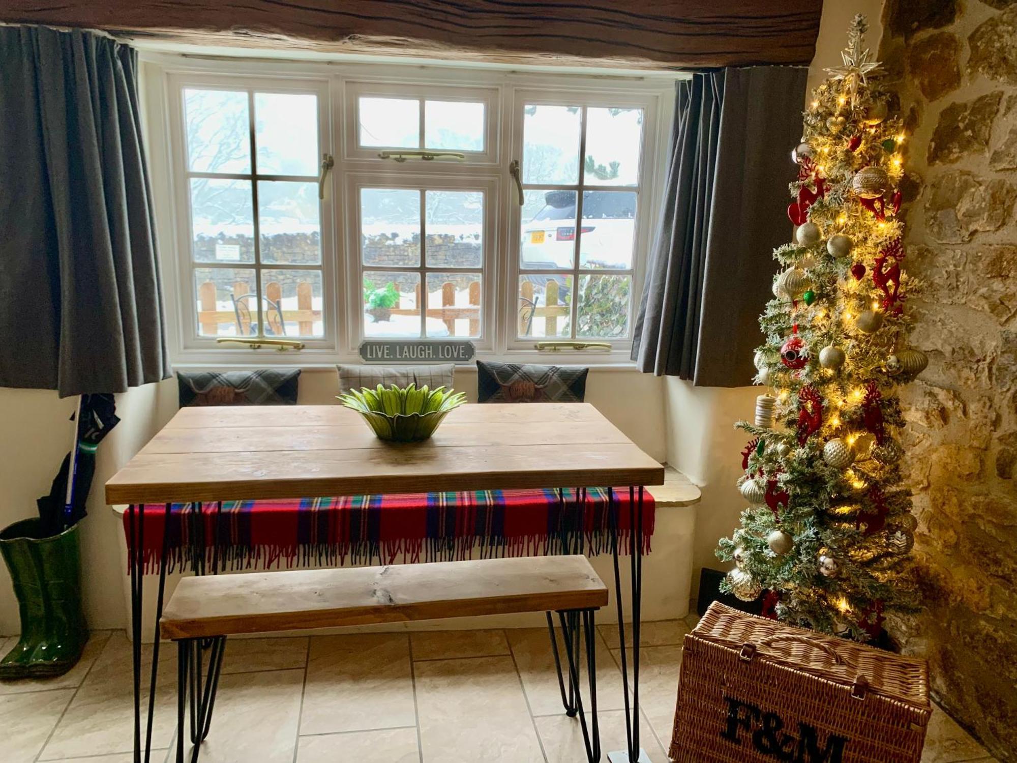 טיידסוול Gorgeous Cozy Cottage With A Heritage Feel, Walks, Pubs & Wood Burner מראה חיצוני תמונה