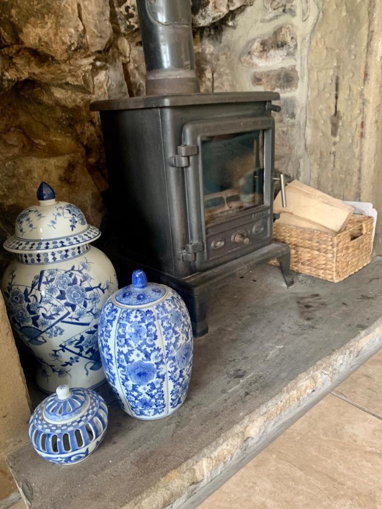 טיידסוול Gorgeous Cozy Cottage With A Heritage Feel, Walks, Pubs & Wood Burner מראה חיצוני תמונה